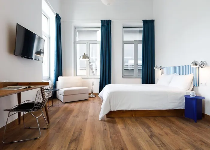 The Baroness * Kalamata